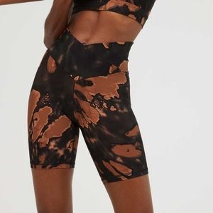 OFFLINE real me high waisted crossover bike short